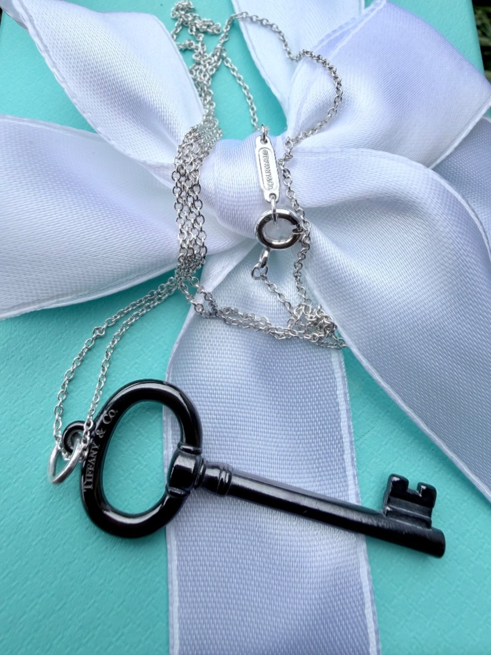 🗝️Retired Tiffany & Co. Titanium Key Charm Pendant Necklace, 21 inch🗝️